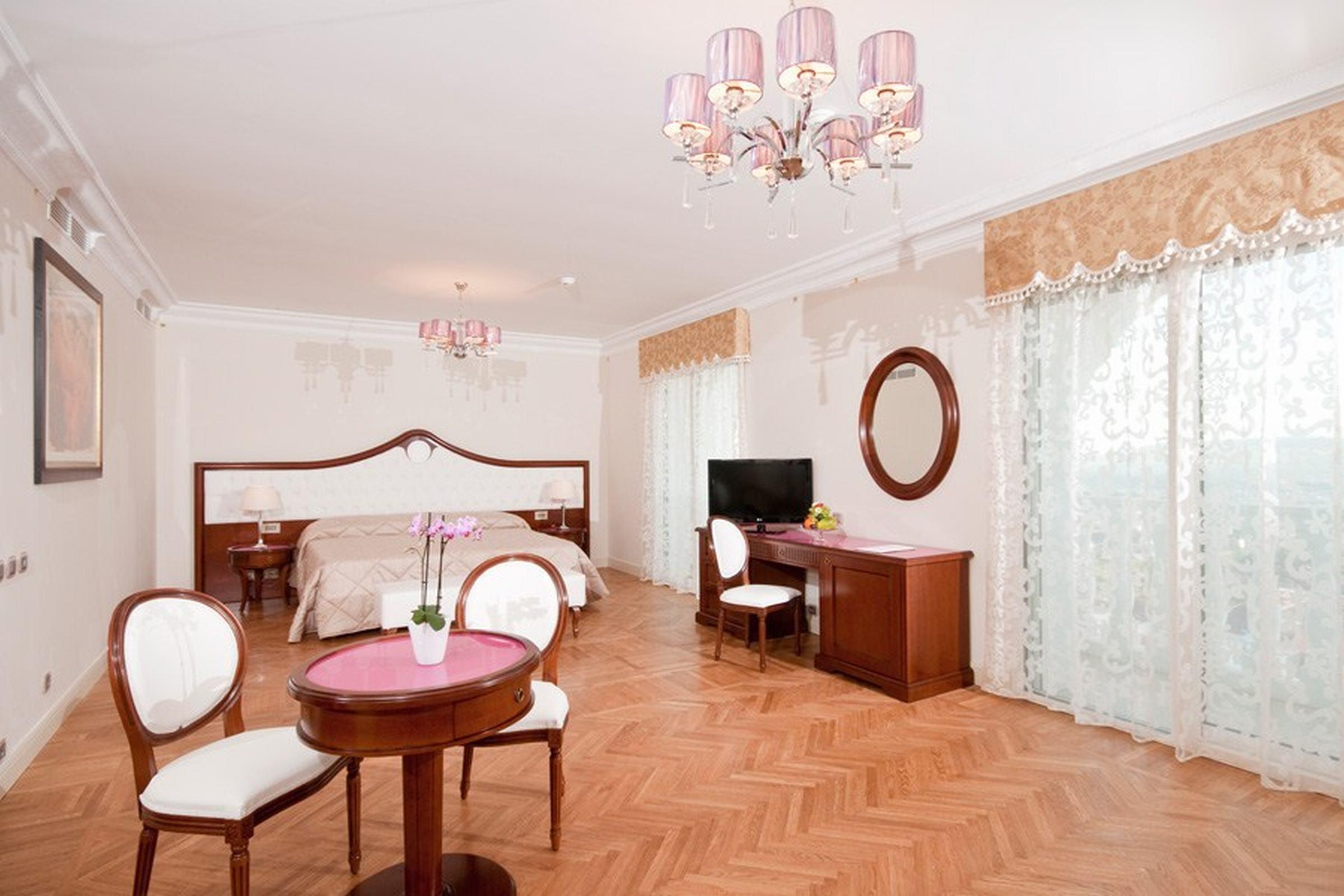Grand Italia Hotel 5*